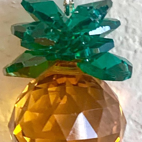 10 1/4" Green Yellow Pineapple Shape Prism Crystal Suncatcher Window Hanging New - Picture 3 of 3